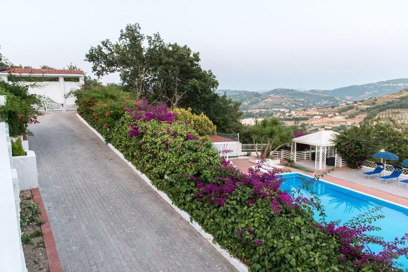 Villa Milena Apartments & Rooms Agropoli Ngoại thất bức ảnh