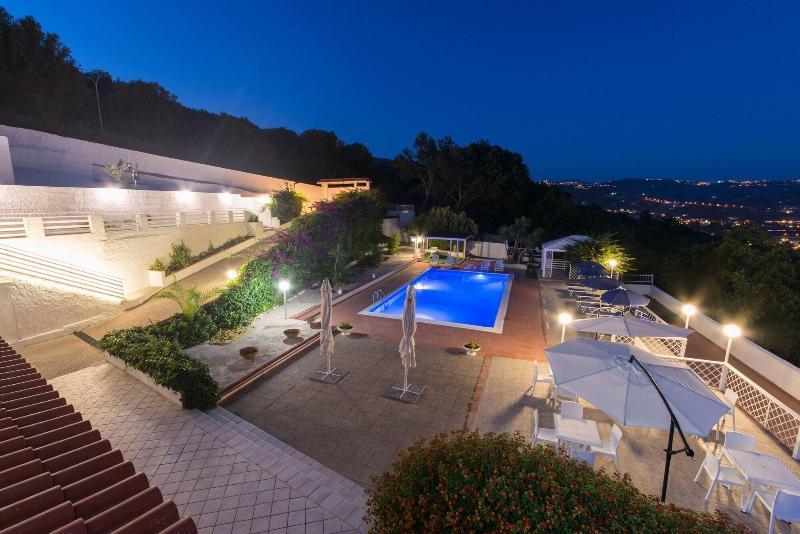 Villa Milena Apartments & Rooms Agropoli Ngoại thất bức ảnh